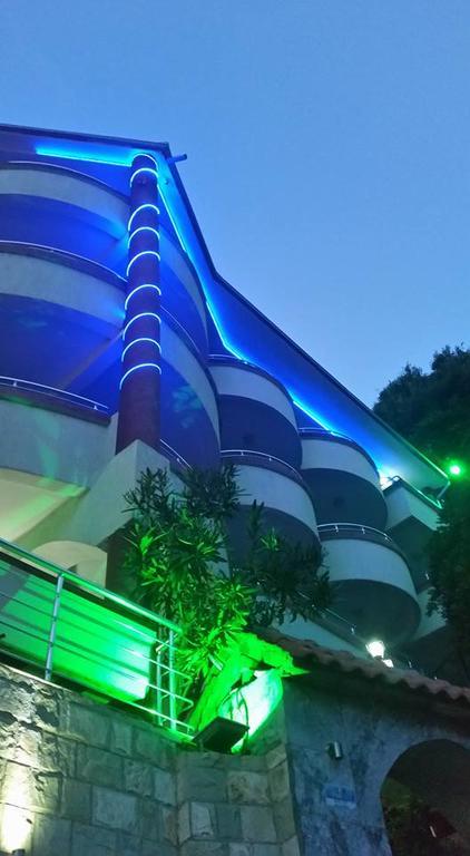 Hotel Hoti أولتْسي المظهر الخارجي الصورة